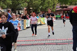 Eintausend L&auml;uferinnen und L&auml;ufer beteiligten sich am 3T&uuml;rmelauf in Bad Langensalza 2024
