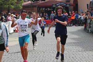 Eintausend L&auml;uferinnen und L&auml;ufer beteiligten sich am 3T&uuml;rmelauf in Bad Langensalza 2024