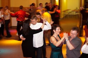 T&auml;nzer und T&auml;nzer im Jugendclubhaus