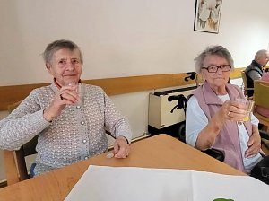 Alle Jahre wieder - die Rolandgruppe besuchte vor dem Fest auch den Ossietzky-Hof