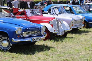 Oldtimertreff auf dem Scheunenhof