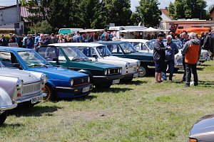Oldtimertreff auf dem Scheunenhof