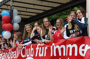 Farbenfroher Festumzug zum 211. Brunnenfest in Bad Langensalza