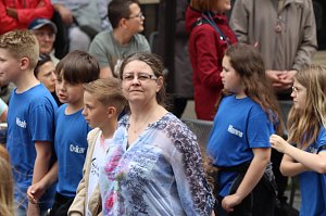 211. Brunnenfestumzug in Bad Langensalza mit vielen fr&ouml;hlichen Akteuren