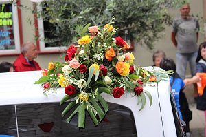 211. Brunnenfestumzug in Bad Langensalza mit vielen fr&ouml;hlichen Akteuren