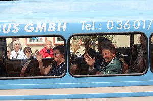 Teilnehmerinnen und Teilnehmer des Festumzuges zum 211. Brunnenfest in Bad Langensalza 