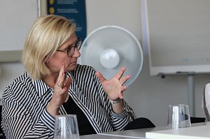 SPD Politikerinnen und Politiker besuchen auf ihrer Wahlkampftour zur Landtagswahl 2024 die Produktionsfirma TR Plast in Ebeleben 
