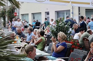 Gro&szlig;artige Stimmung und viele G&auml;ste beim BaLaTon auf dem Kornmarkt in Bad Langensalza