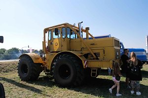 Motoren- und Maschinenschau zu Dreschfest in Sundhausen
