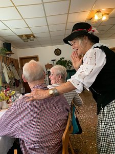 Bebraer Singv&ouml;gel zu Besuch bei der Sondersh&auml;user Ortsgruppe Wohnbezirk IV (WB 4) der Volkssolidarit&auml;t