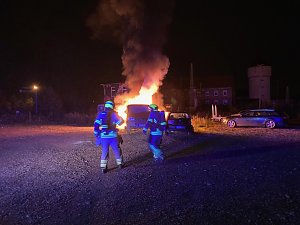 In Nordhausen mussten in der Nacht brennende Fahrzeuge gel&ouml;scht werden