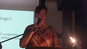 Marie-Kathrin Haase stellte die "Bibliothek der Dinge" vor