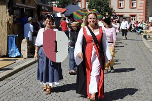 Das Jahr 2024 in Bad Langensalza - Kulturchefin Martina Schnell beim Mittelalterfest