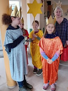 Sternsinger zu Besuch in der Diakonie Tagespflege in Günzerode