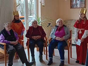 Sternsinger zu Besuch in der Diakonie Tagespflege in Günzerode