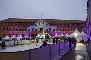 Wei&szlig;e Schlossweihnacht in Sondershausen mit wundervollen Lichtinstallationen