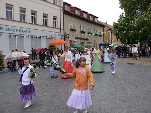 Fliederfest eröffnet