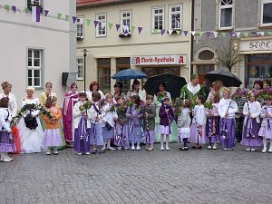 Fliederfest eröffnet