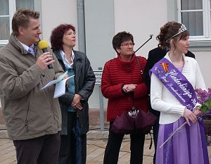 Fliederfest eröffnet