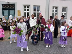 Fliederfest eröffnet