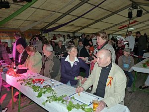 Fliederk&ouml;nigin gew&auml;hlt