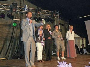 Fliederk&ouml;nigin gew&auml;hlt