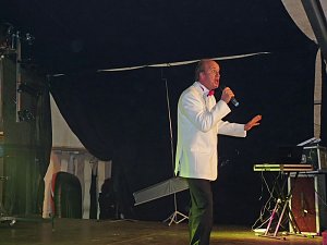 Fliederk&ouml;nigin gew&auml;hlt