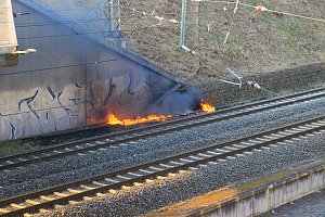 Feuer am Bahndamm bei Wollersleben und Wolkramshausen