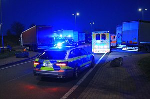 LKW brannte auf der Autobahn-Rastst&auml;tte