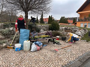 Gro&szlig;er Fr&uuml;hjahrsputz am Wallgraben in Bad Frankenhausen