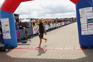 Auf der Zielgerade beim 11. Harztorlauf