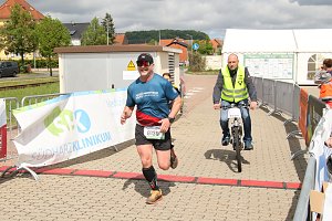 Auf der Zielgerade beim 11. Harztorlauf