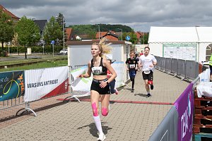 Auf der Zielgerade beim 11. Harztorlauf
