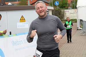 Auf der Zielgerade beim 11. Harztorlauf