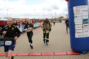 Auf der Zielgerade beim 11. Harztorlauf
