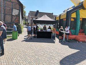 Maibaumsetzen in Hermannsacker