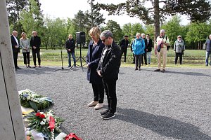 Gedenkveranstaltung zum Ende des Zweiten Weltkrieges vor 80 Jahren auf dem Nordh&auml;user Ehrenfriedhof