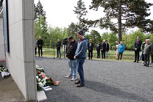 Gedenkveranstaltung zum Ende des Zweiten Weltkrieges vor 80 Jahren auf dem Nordh&auml;user Ehrenfriedhof