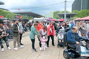Peter Blei unterwegs auf dem Bahnhofsfest in Nordhausen