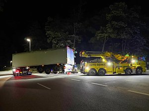 Lkw auf Abwegen im Kyffh&auml;userkreis