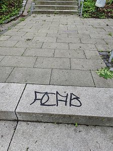 Verunstaltende Graffitis im Nordh&auml;user Gehege