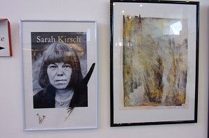 Zum 90. Geburtstag - Neue Ausstellung in der Sparkasse erinnert an Sarah Kirsch