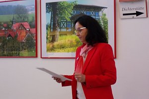 Zum 90. Geburtstag - Neue Ausstellung in der Sparkasse erinnert an Sarah Kirsch