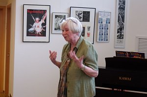 Zum 90. Geburtstag - Neue Ausstellung in der Sparkasse erinnert an Sarah Kirsch