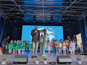 Seniorenfr&uuml;hst&uuml;ck auf dem Sondersh&auml;user Marktplatz