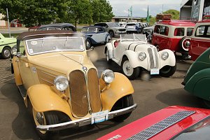 Oldtimer-Ausfahrt zum Sondershäuser Stadtgeburtstag