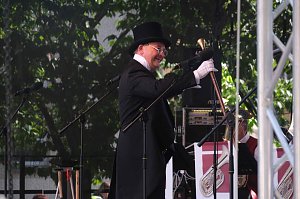 Peter Blei unterwegs auf dem Rolandsfest