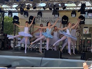 Der Auftritt des Tanzstudios Radeva auf dem 55. Rolandsfest
