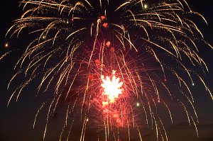 Gro&szlig;es Feuerwerk zum diesj&auml;hrigen Brunnenfest in Bad Langensalza