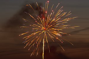 Gro&szlig;es Feuerwerk zum diesj&auml;hrigen Brunnenfest in Bad Langensalza